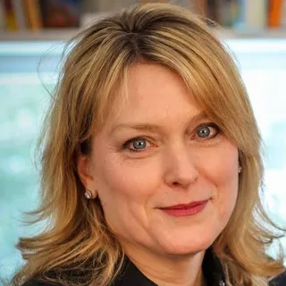 Dr. Laura Cabrera